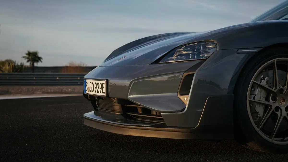 Porsche Taycan Turbo GT (14)