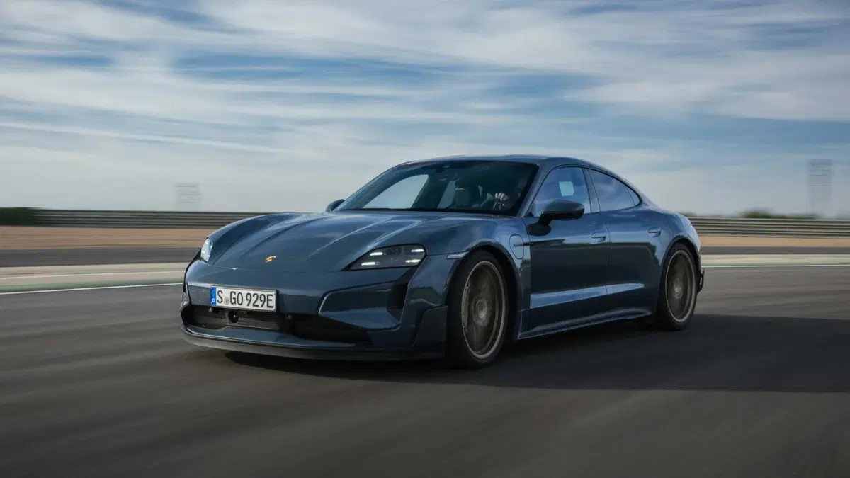 Porsche Taycan Turbo GT (8)