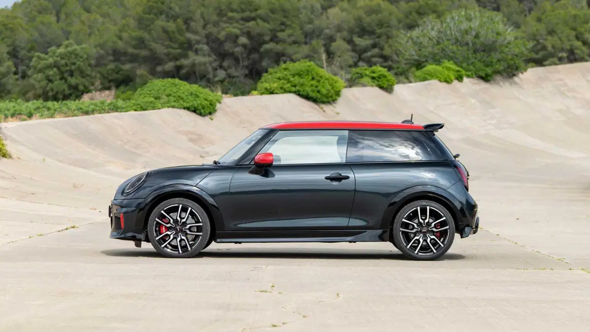 MINI Mini 3p 2.0 John Cooper Works JCW auto (3)