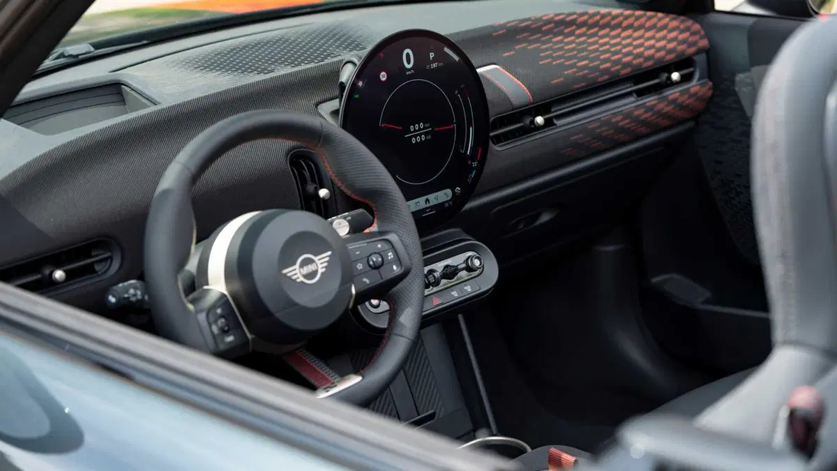 MINI Mini Cabrio 2.0 John Cooper Works JCW auto (9)