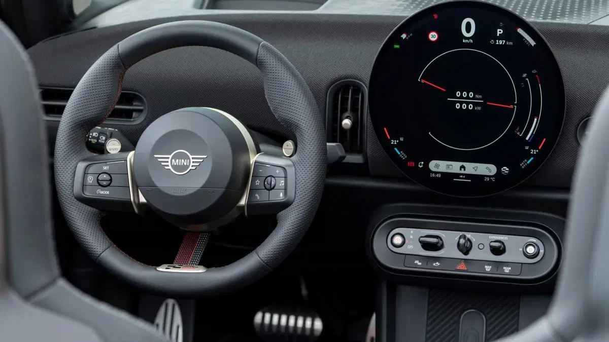 MINI Mini Cabrio 2.0 John Cooper Works JCW auto (11)