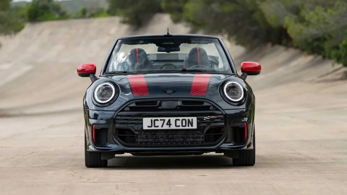 MINI Mini Cabrio 2.0 John Cooper Works JCW auto (4)