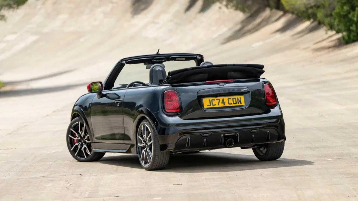 MINI Mini Cabrio 2.0 John Cooper Works JCW auto (7)