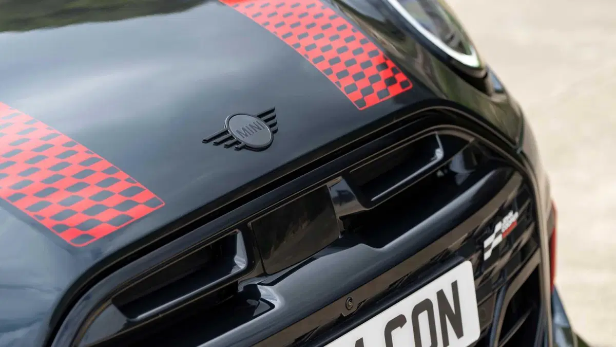 MINI Mini Cabrio 2.0 John Cooper Works JCW auto (16)