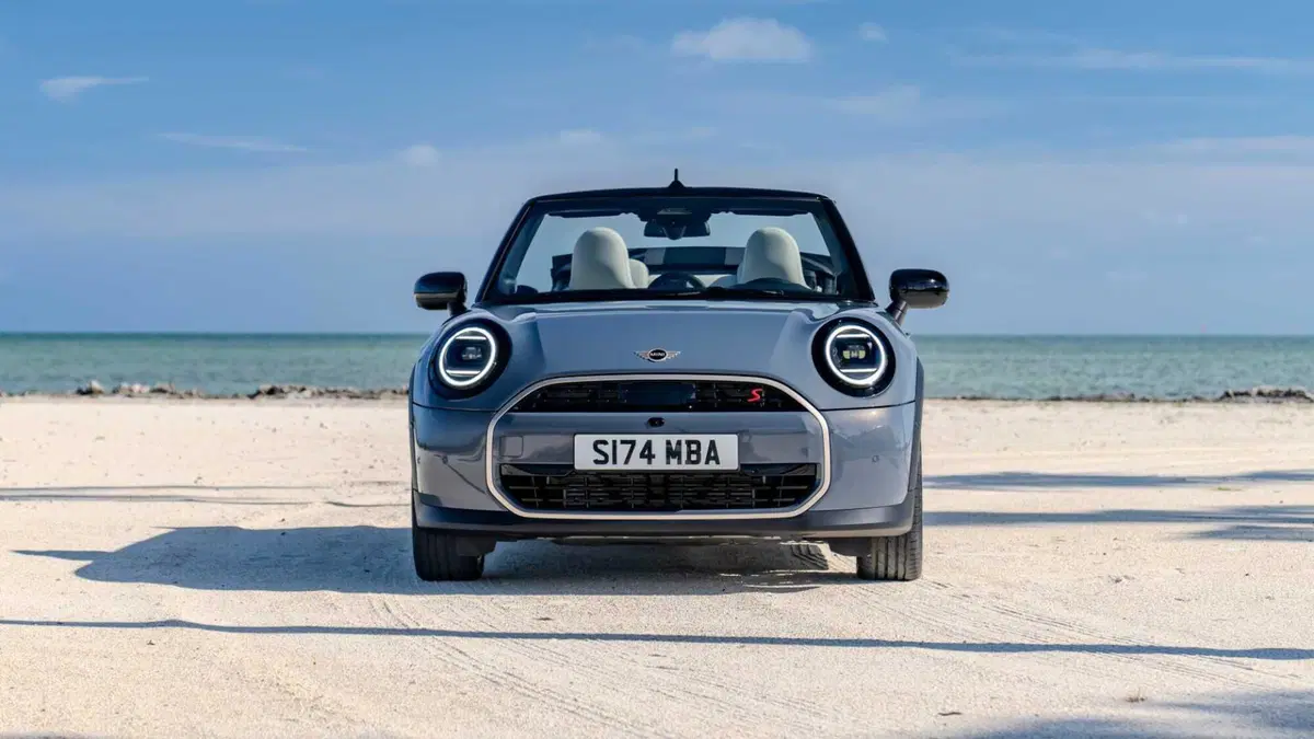 MINI Mini Cabrio 2.0 John Cooper Works JCW auto (24)