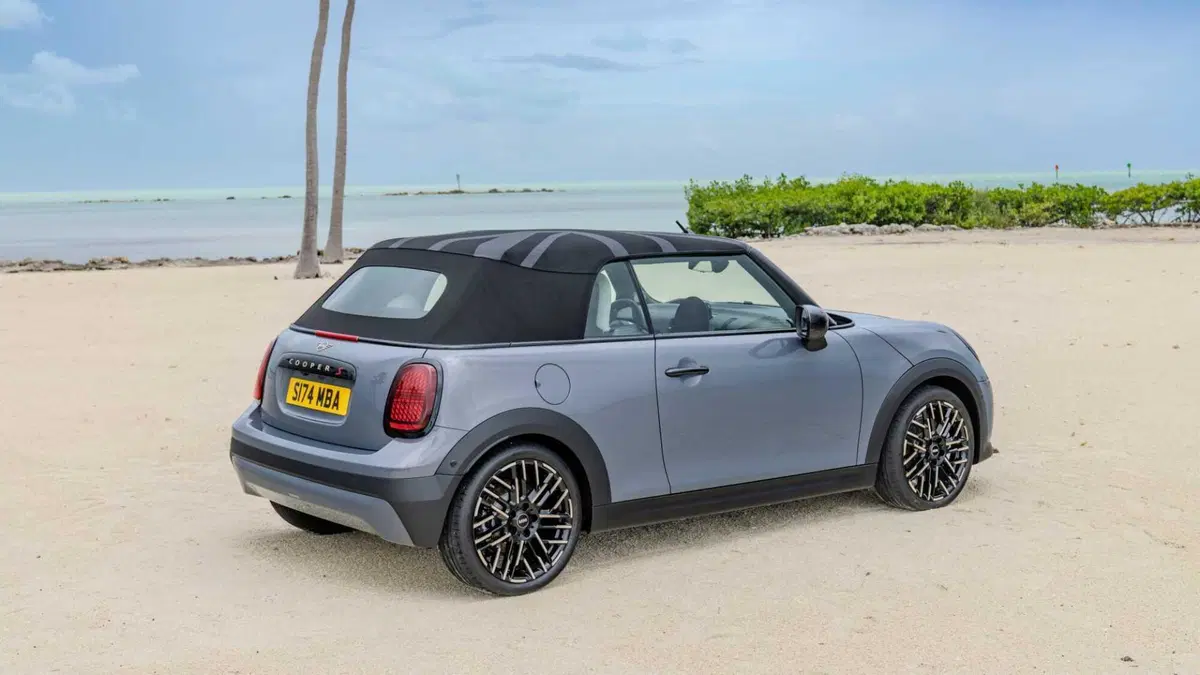 MINI Mini Cabrio 2.0 John Cooper Works JCW auto (29)