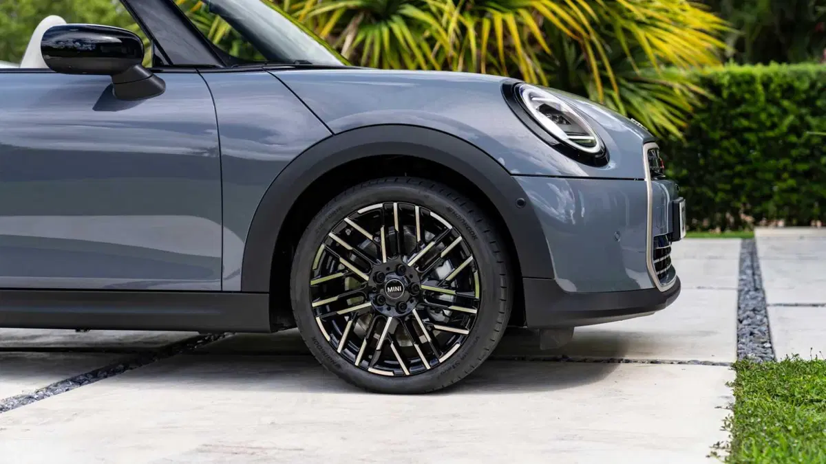 MINI Mini Cabrio 2.0 John Cooper Works JCW auto (40)