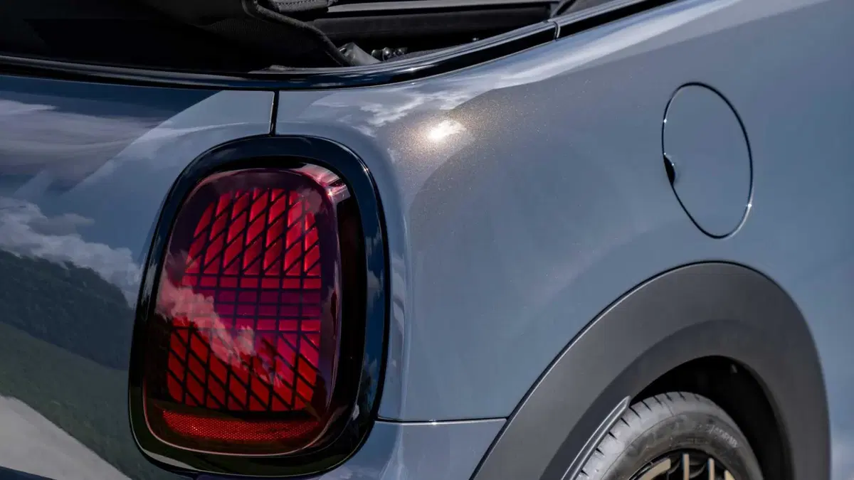 MINI Mini Cabrio 2.0 John Cooper Works JCW auto (43)