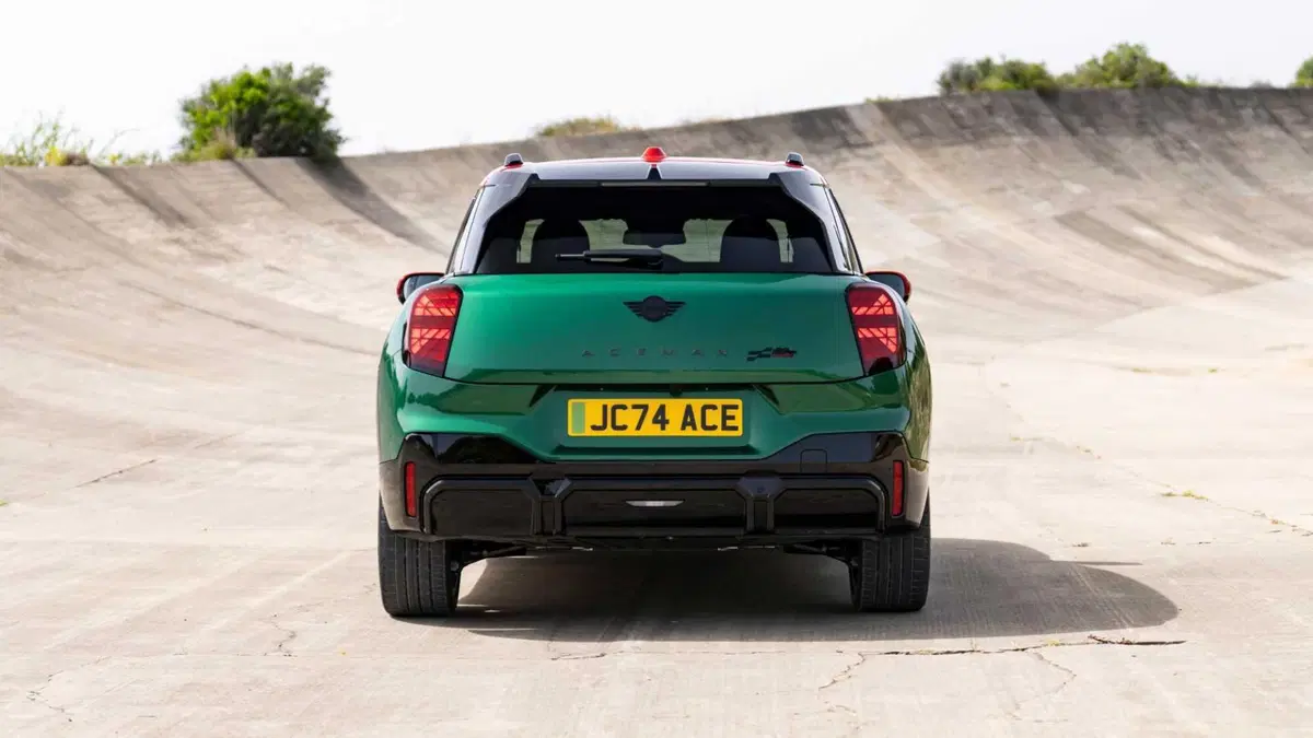 MINI Mini Aceman eJCW JCW (6)