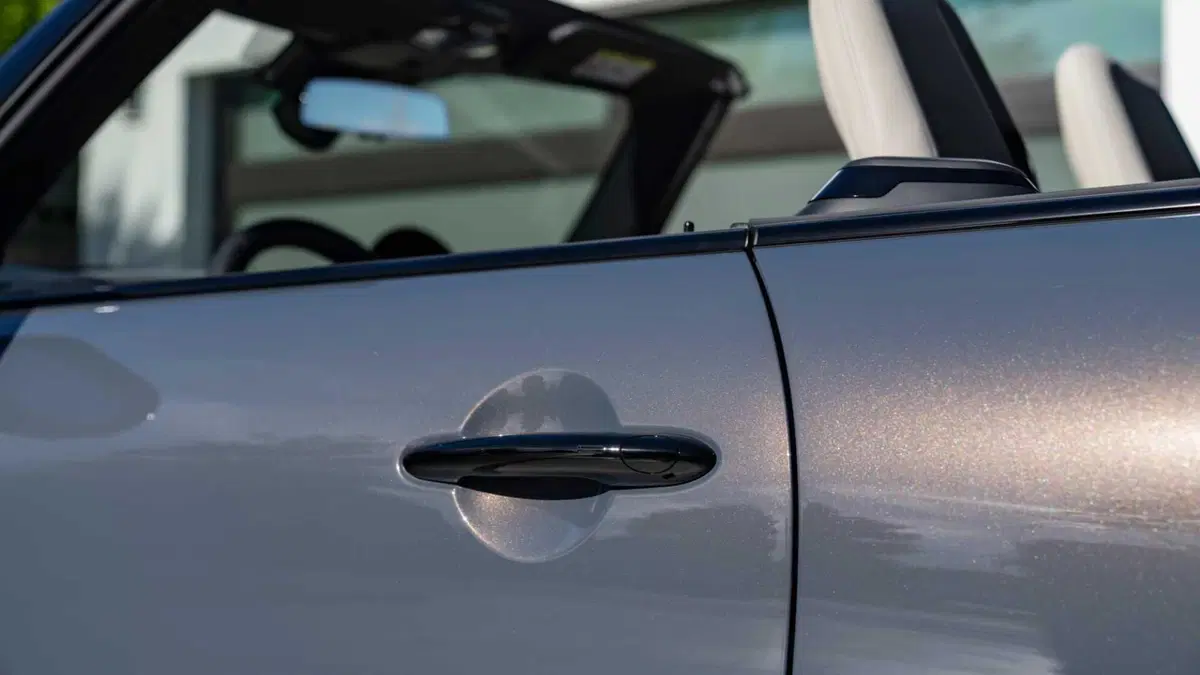 MINI Mini Cabrio Cooper SE auto (22)