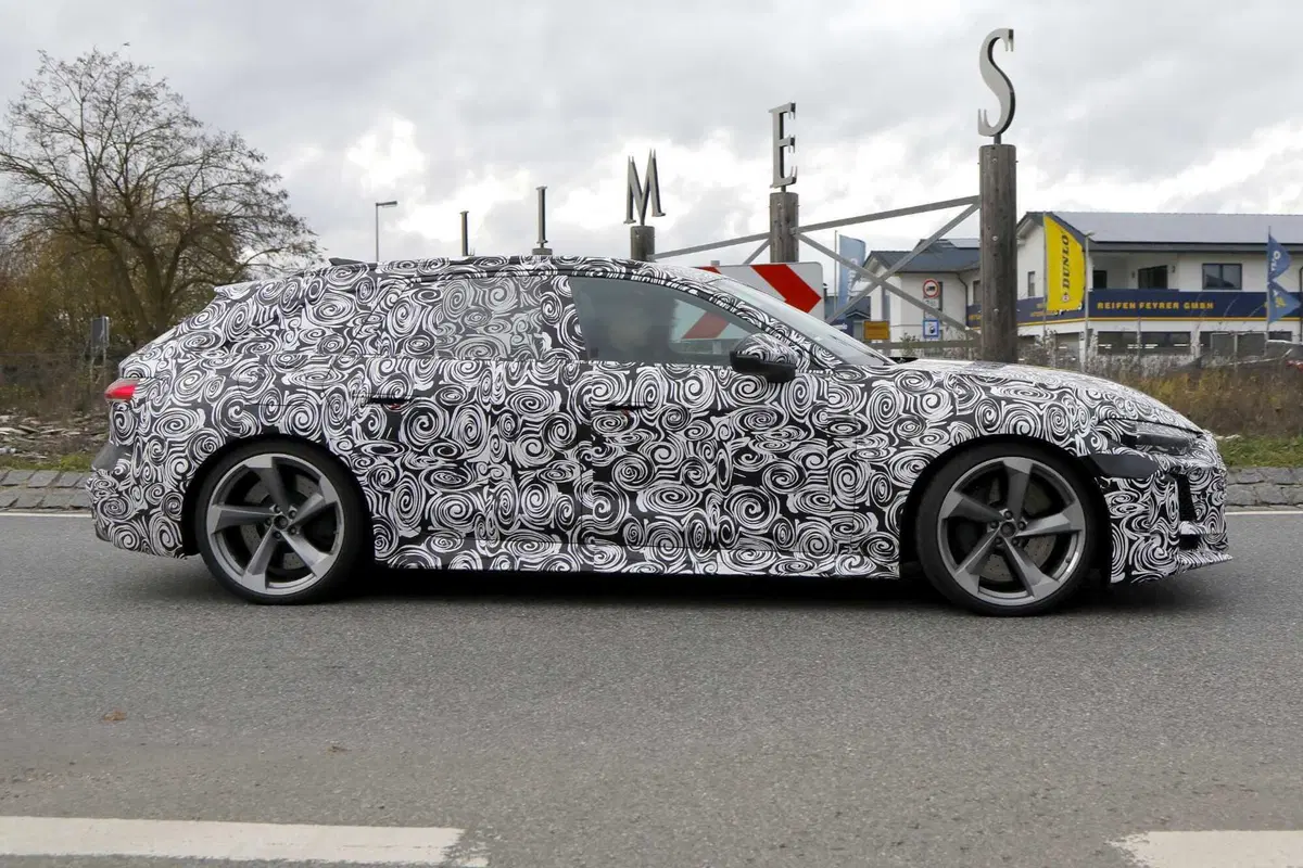 Audi RS5 2026: sarà la più aggressiva, avvistato il prototipo [Foto Spia] (5)