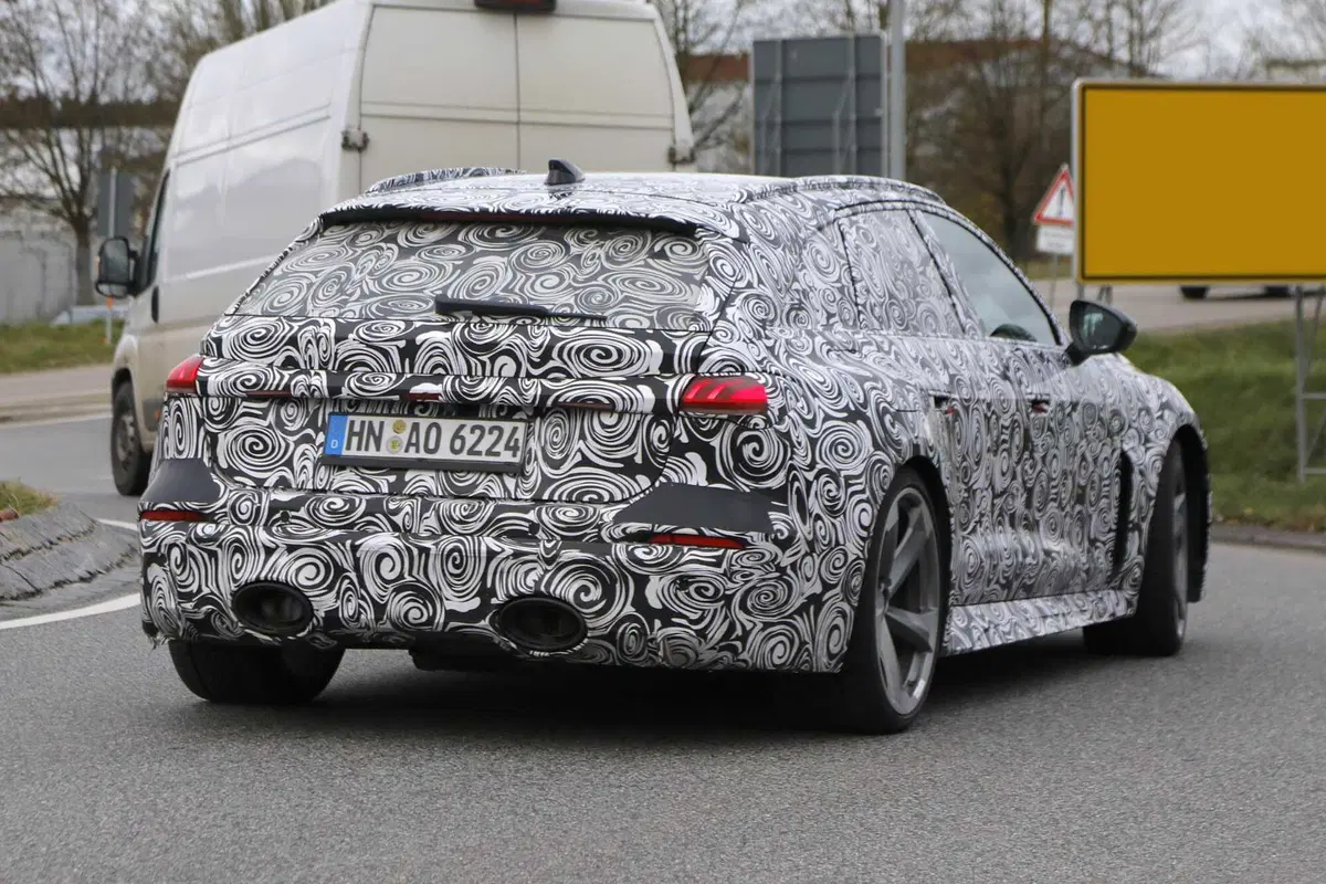 Audi RS5 2026: sarà la più aggressiva, avvistato il prototipo [Foto Spia] (8)