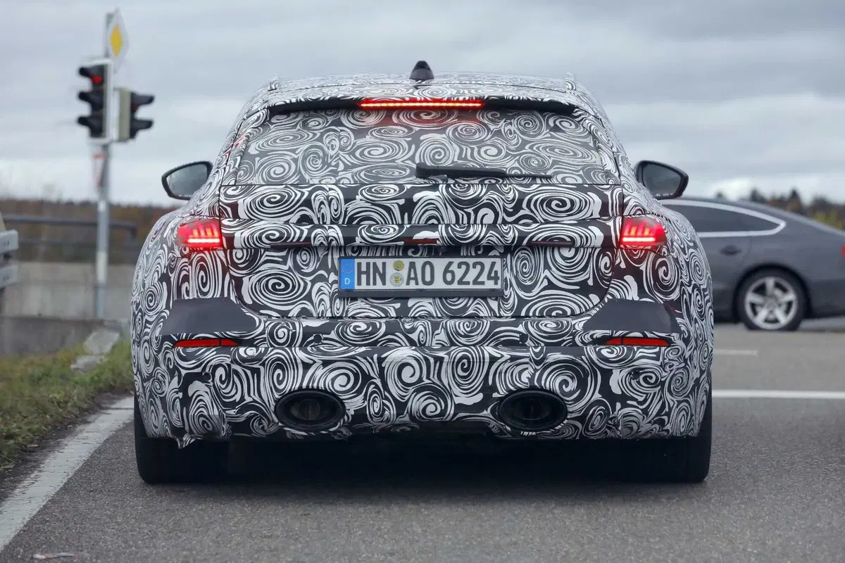 Audi RS5 2026: sarà la più aggressiva, avvistato il prototipo [Foto Spia] (11)