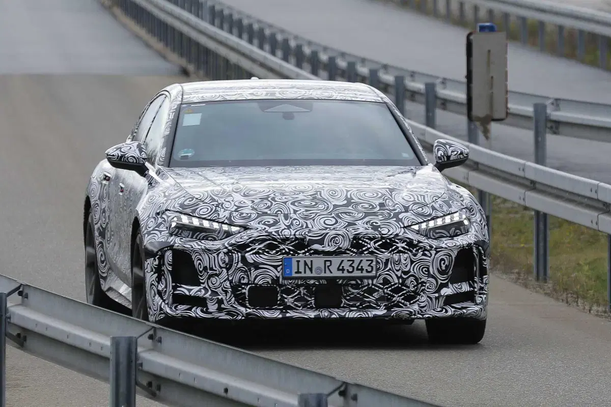 Audi RS5 2026: sarà la più aggressiva, avvistato il prototipo [Foto Spia] (12)