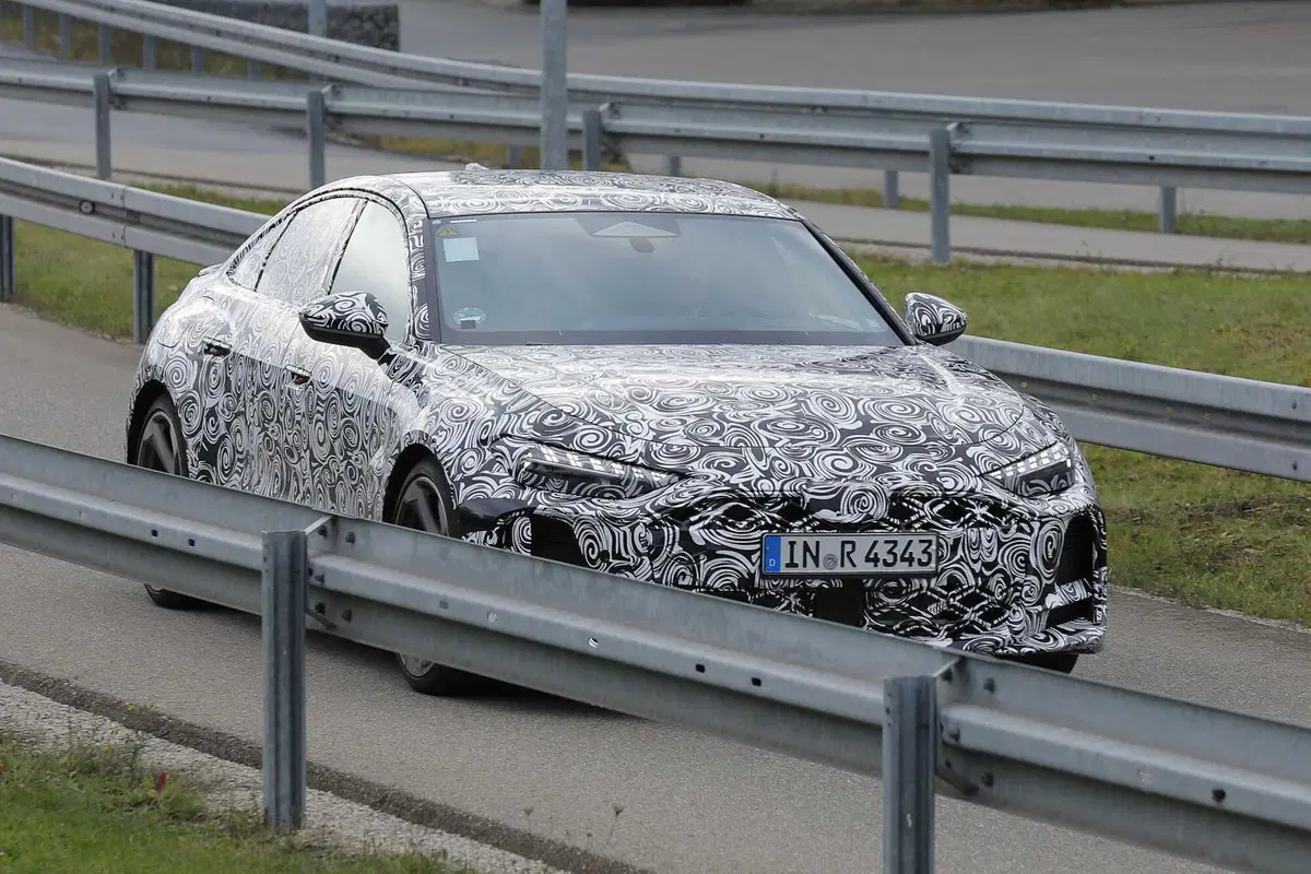 Audi RS5 2026: sarà la più aggressiva, avvistato il prototipo [Foto Spia] (13)