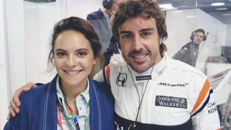 F1. Sanremo 2025, Fernando Alonso nel videoclip di "Fango in Paradiso" di Francesca Michielin