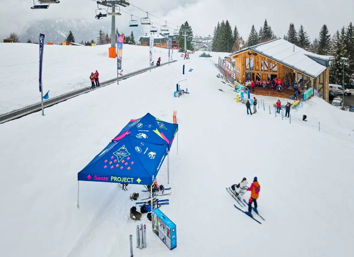 BMW SciAbile 2025: sulla neve con le disabilità, la Scuola Sci a Sauze D'Oulx  (9)