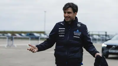 F1 2025. Presentata la Williams FW47, Carlos Sainz: "Il primo giro &egrave; andato bene, c'&egrave; ancora ampio margine di miglioramento"