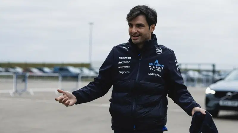 F1 2025. Presentata la Williams FW47, Carlos Sainz: "Il primo giro &egrave; andato bene, c'&egrave; ancora ampio margine di miglioramento"