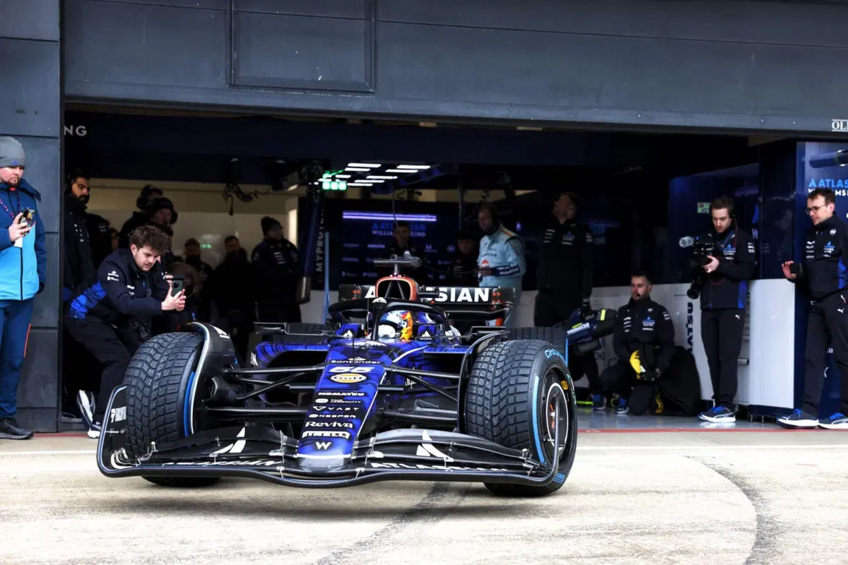 Formula 1 2025: Williams, tolti i veli alla FW47 di Carlos Sainz e Alexander Albon (2)