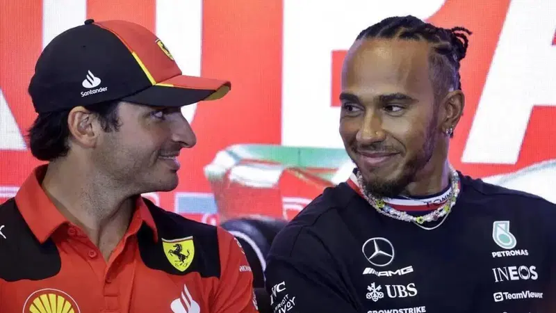 F1. Carlos Sainz: "Ho lasciato Ferrari convinto che io e Leclerc avremmo potuto lottare presto per il mondale. Con Hamilton le possibilit&agrave; aumenteranno"