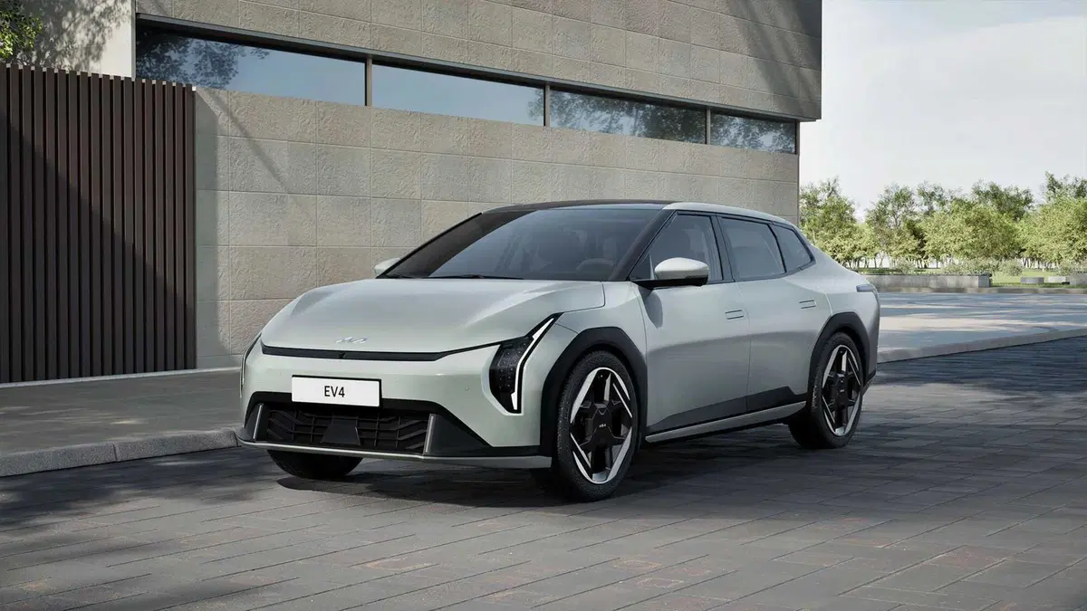 Kia EV4, lo stile comanda sugli esterni. Manca solo la 'piccola' EV2 (8)