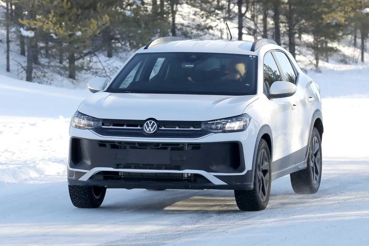 Questo piccolo Suv di Volkswagen non sar&agrave; per l'Europa, ma se fosse sbancherebbe? [Foto Spia]