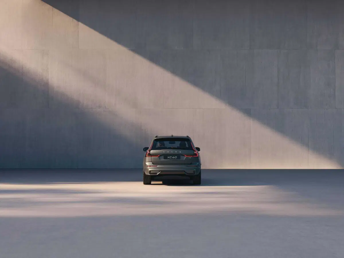 Volvo XC60 Model Year 2026: tecnologia, design e comfort ai massimi livelli (6)