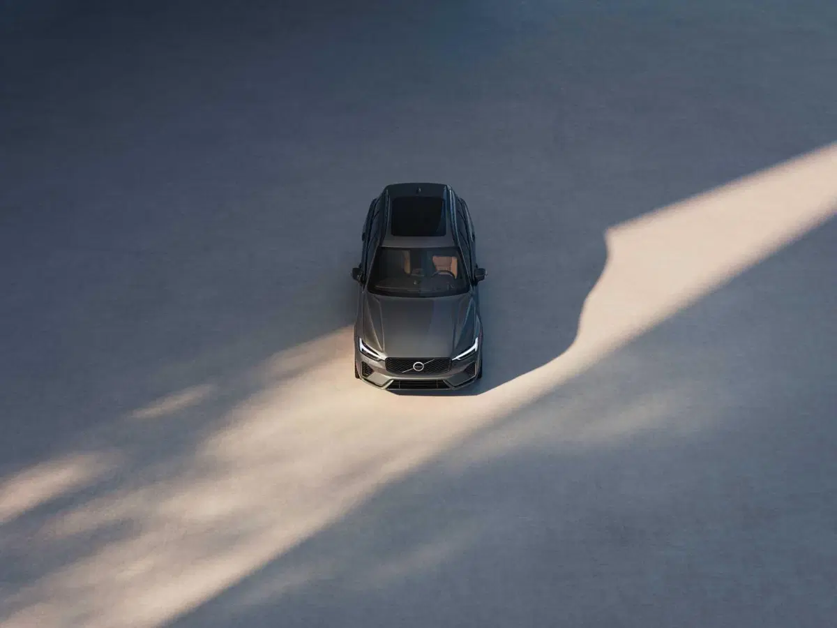 Volvo XC60 Model Year 2026: tecnologia, design e comfort ai massimi livelli (10)