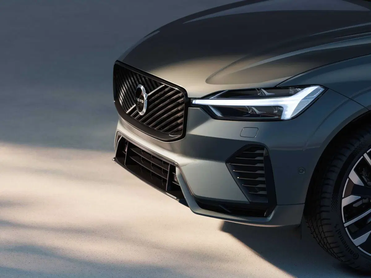 Volvo XC60 Model Year 2026: tecnologia, design e comfort ai massimi livelli (16)