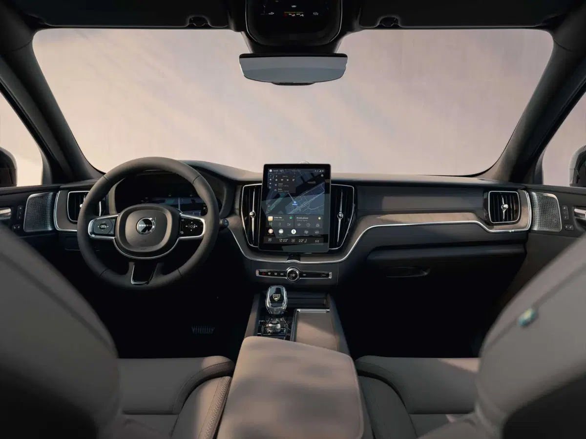 Volvo XC60 Model Year 2026: tecnologia, design e comfort ai massimi livelli (20)