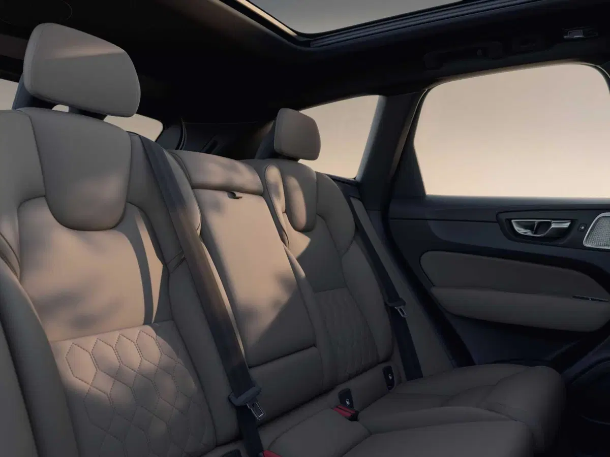 Volvo XC60 Model Year 2026: tecnologia, design e comfort ai massimi livelli (21)