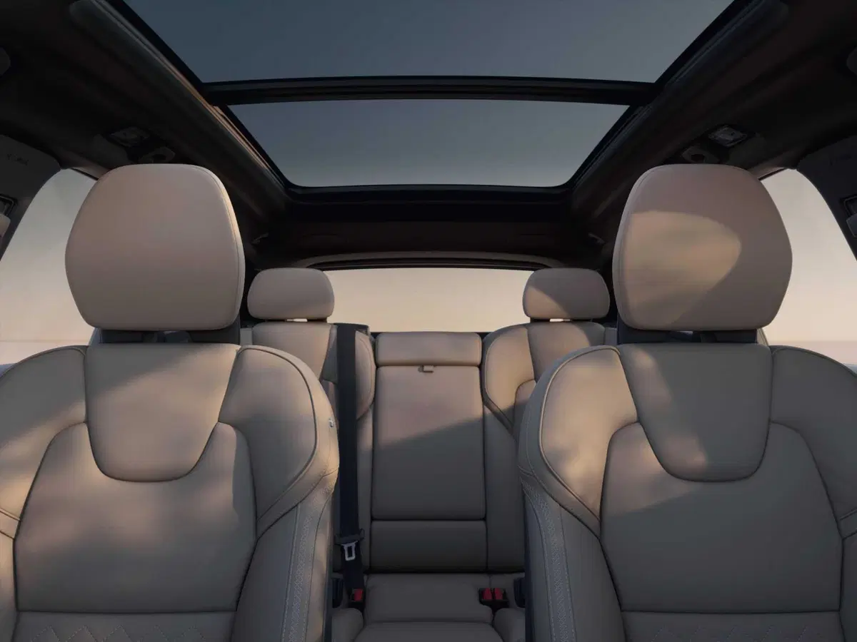 Volvo XC60 Model Year 2026: tecnologia, design e comfort ai massimi livelli (22)