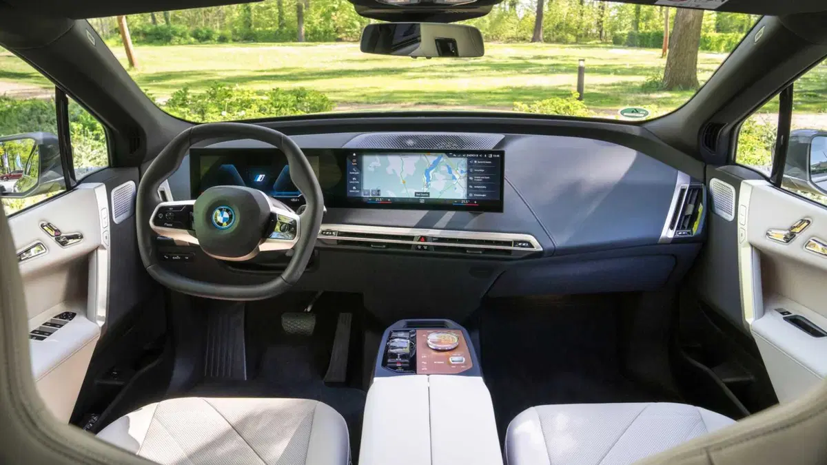 BMW iX M60 (8)