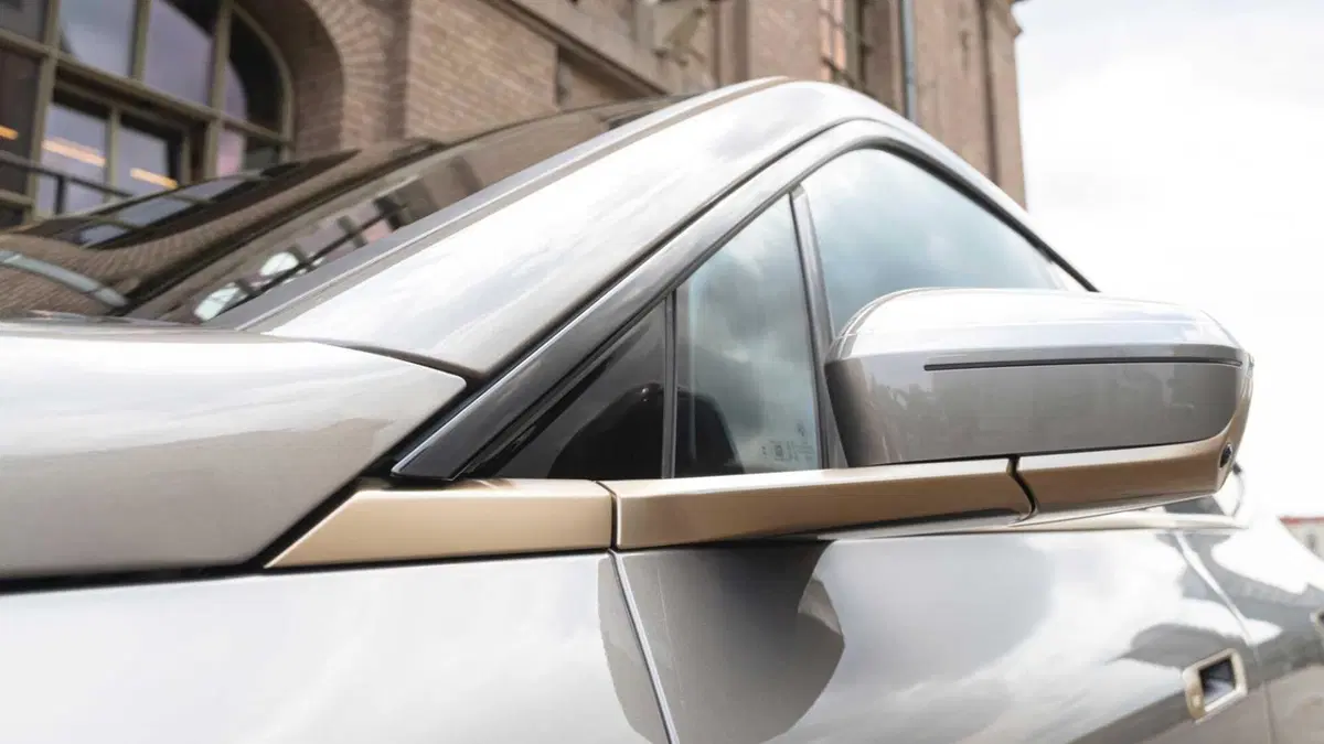 BMW iX M60 (13)