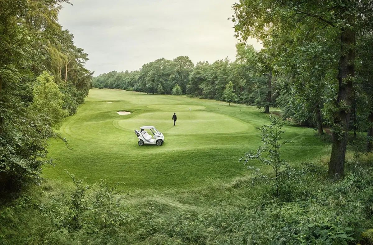 Mercedes-Benz Golf Car, la Stella anche sul green (13)