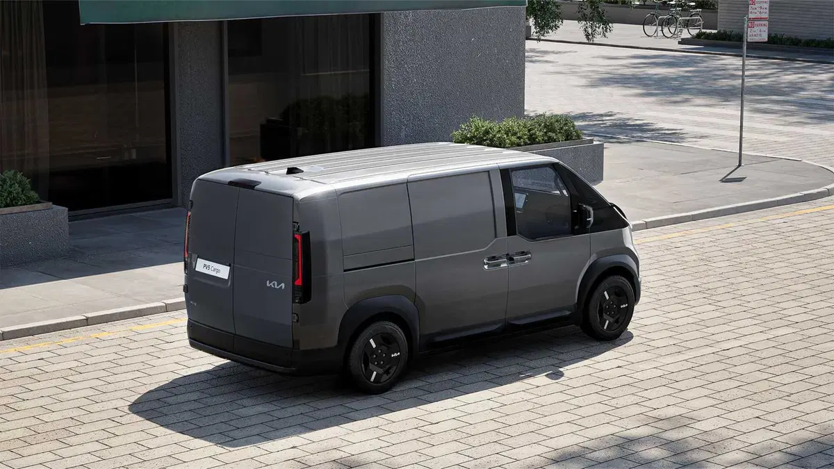 Kia svela il design del nuovo PV5: flessibilità e innovazione al centro della strategia PBV (4)