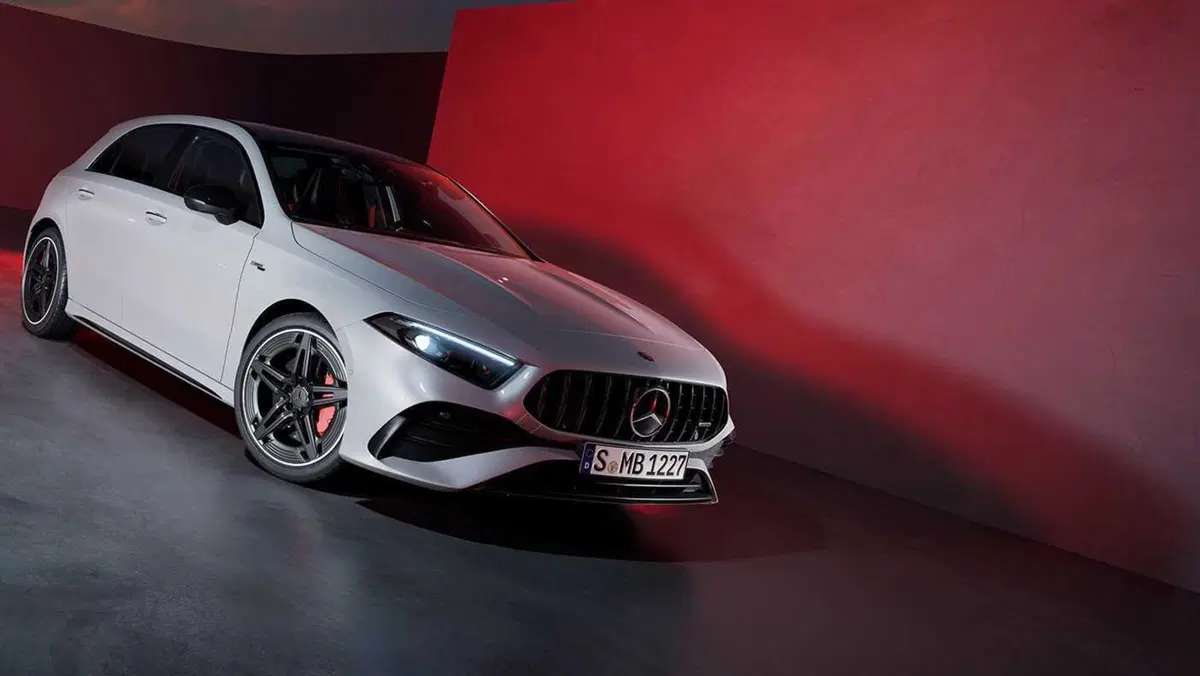 Mercedes-Benz Classe A AMG 35 Premium AMG Racing Collection 4matic auto (2)