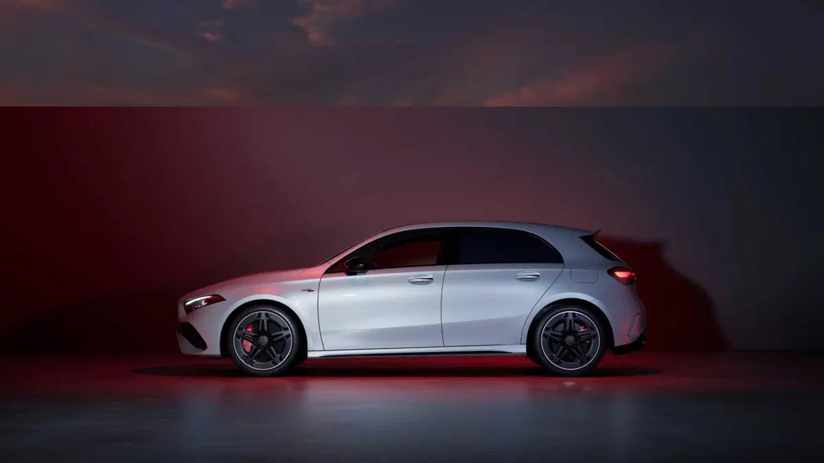 Mercedes-Benz Classe A AMG 35 Premium AMG Racing Collection 4matic auto (5)