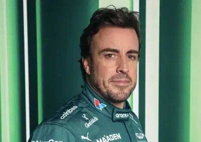 Formula 1. Svelata la nuova Aston Martin AMR25, Alonso: Siamo pronti ad una competizione molto serrata