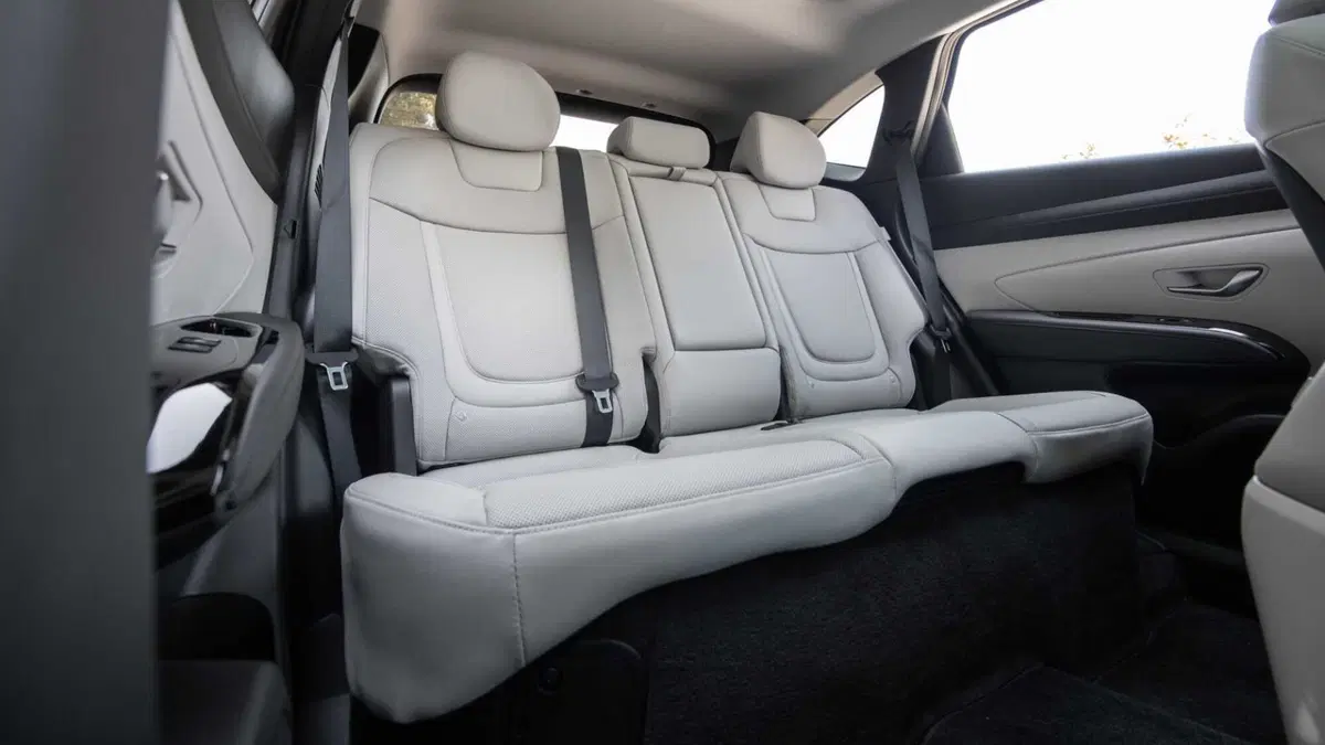 Hyundai Tucson 1.6 hev Xline 4wd auto (11)
