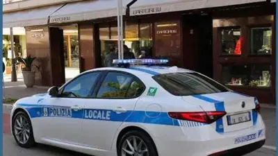 A Udine la gara per chi fa pi&ugrave; verbali, il multometro 2025 della Polizia Locale