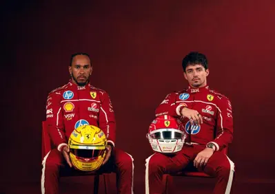 F1. Hamilton e Leclerc, la coppia d’oro della Ferrari. “Charles? Ha un grande futuro davanti”. “Lewis? Sto studiando il modo in cui lavora”