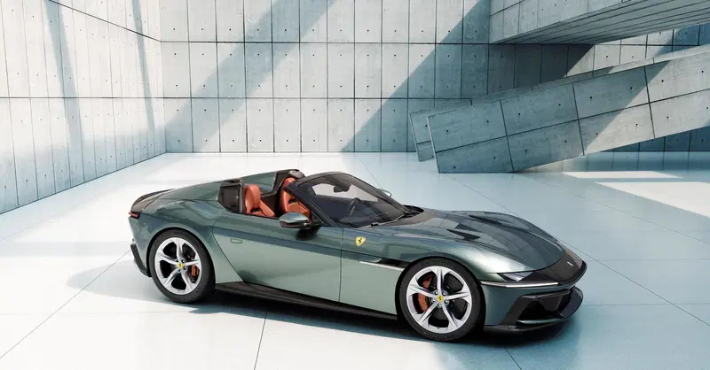 Ferrari 12Cilindri Spider: performance da supersportiva e suono da Grammy