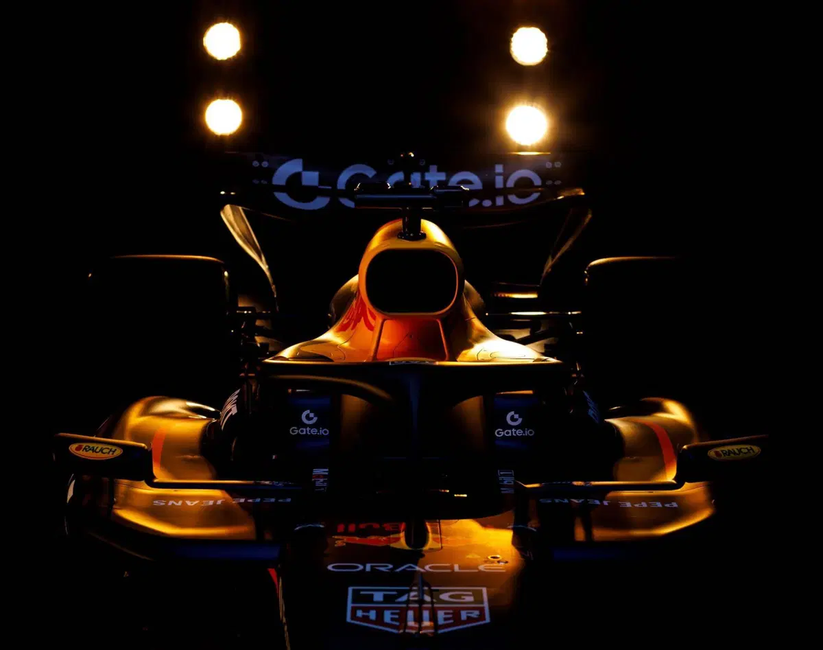 Red Bull svela la RB21: Verstappen e Lawson pronti per la stagione F1 2025 (4)