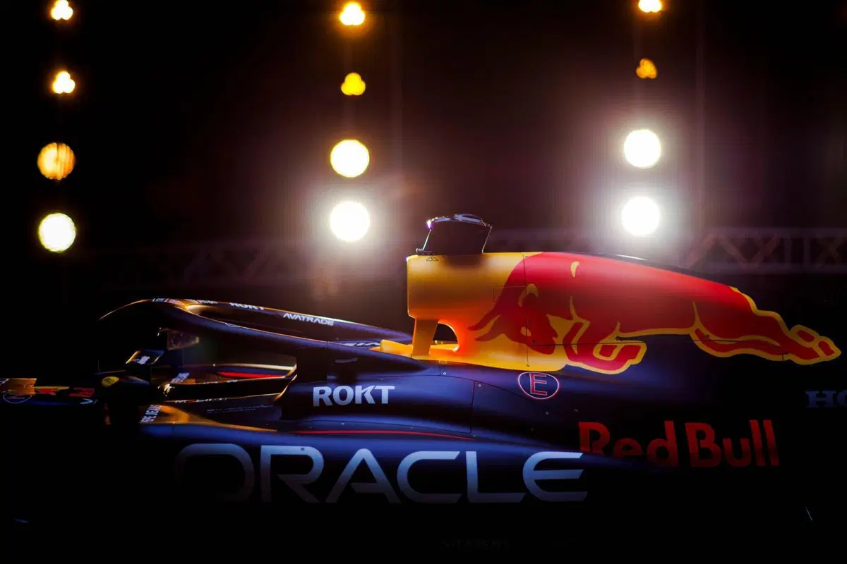 Red Bull svela la RB21: Verstappen e Lawson pronti per la stagione F1 2025 (5)