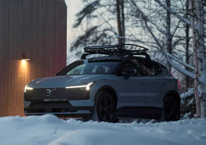 Volvo EX30 Cross Country (2025-->>) (2)
