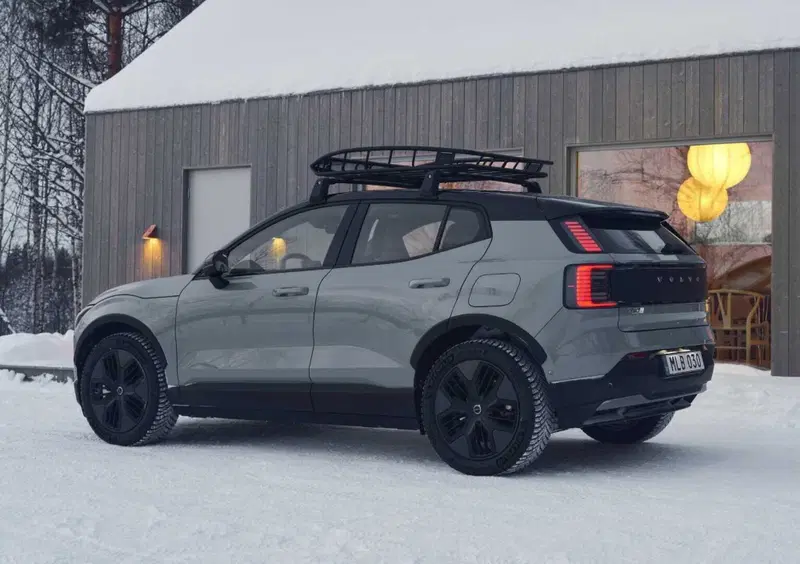 Volvo EX30 Cross Country (2025-->>) (5)