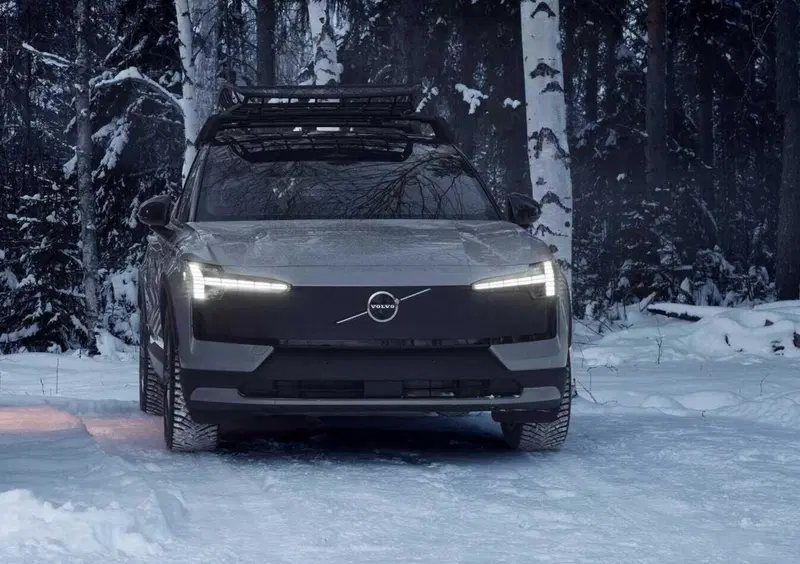 Volvo EX30 Cross Country (2025-->>) (7)