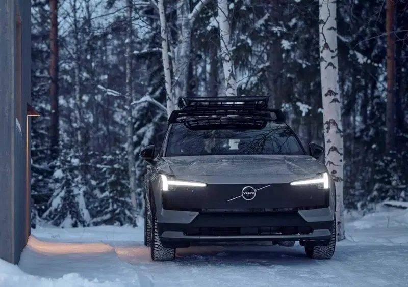 Volvo EX30 Cross Country (2025-->>) (8)